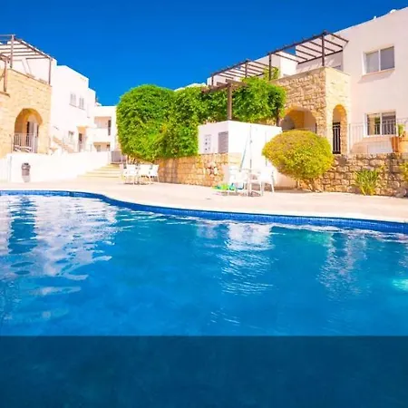 2 Bed Luxury Apartment. Apartment *