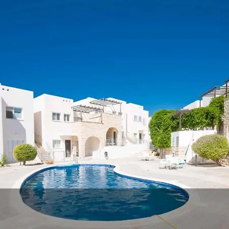 Daire 2 Bed Luxury Apartment. Peyia